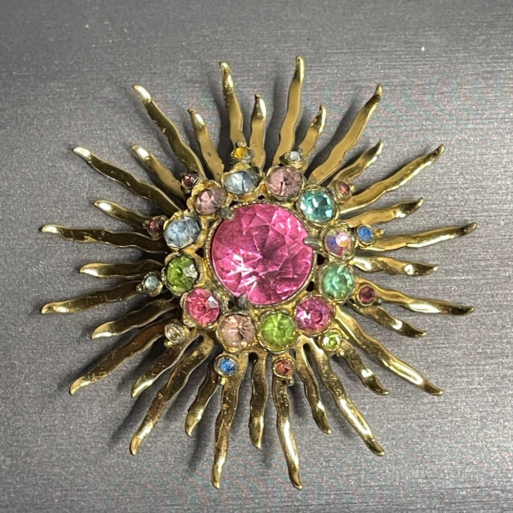 Rhinestone Starburst Talon High Dome 3D Mid Century Modern Vntg Brooch Unsigned